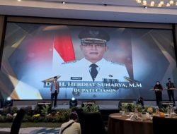 Bupati Ciamis Terima Penghargaan Baznas Jabar Award 2022 Untuk Kategori Kepala Daerah Peduli Baznas