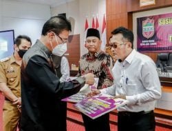 Serahkan Hibah Keagamaan, Bupati Ciamis Tegaskan Tidak Boleh Ada Potongan Apapun
