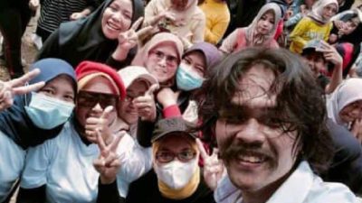 Willy Preman Pensiun Ikut Meriahkan Jalan Santai HUT Desa Binangun Ke122