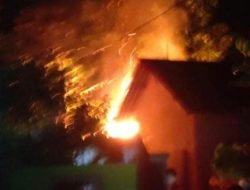 Bangunan Penggarangan Kopra di Banjar Ludes Dilalap SI Jago Merah