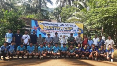 Nana Suryana Buka Turnamen Bola Volly Mustika Cup