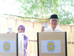 Meriahkan Pilkades Serentak di Bogor, Iwan Setiawan Gunakan Hak Pilihnya
