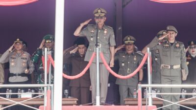 Herdiat Bertindak Sebagai Inspektur Upacara Peringatan HUT Ke-73 Satpol PP
