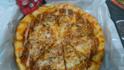 Menggugah Selera dan Murah, Yuk Cobain Pizza Rumahan Ala Dapur Mimi