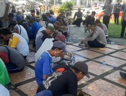 Kapolres Banjar Makan Siang Bareng Penarik Becak, Tukang Ojek Online dan PKL