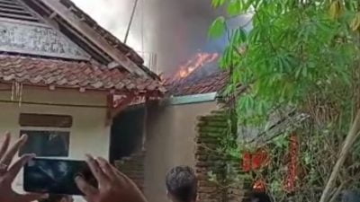 Diduga Korsleting Listrik, Rumah Warga di Banjar Ludes Terbakar