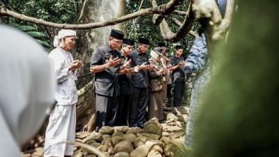 Bupati Ciamis Laksanakan Ziarah Ke Makam Leluhur Galuh