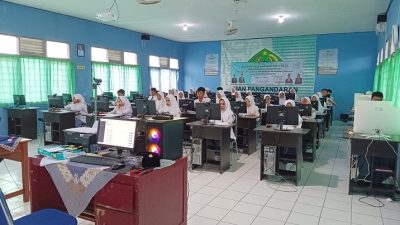Kemenag Pangandaran Tingkatkan Bakat Sains dan Teknologi Para Santri Melalui Kompetisi Sains Madrasah