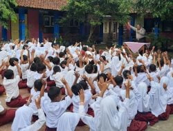 Polisi di Banjar Berikan Bimbingan dan Penyuluhan Kepada Siswa di SDN 3 Balokang