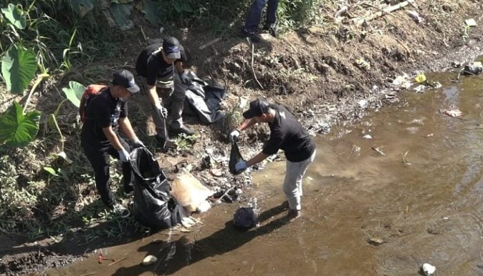 Peringati Hari Sungai Nasional, BBWS Citanduy dan Warga Bersihkan Sungai di Pangandaran