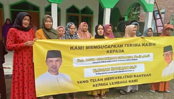 Ketua Komisi 3 DPRD Kabupaten Pangandaran, Oman Rohman Kebanjiran Ucapan Terimakasih dari Masyarakat