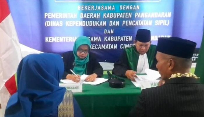 33 Pasutri di Pangandaran Melangsungkan Sidang Isbat Nikah Gratis