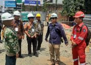 Walkot Banjar Tinjau Proges Pembangunan Jembatan Parungsari