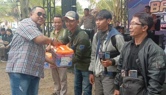 Sambut Hari Lalu Lintas Bhayangkara ke 68, Polisi di Pangandaran Gelar Baksos