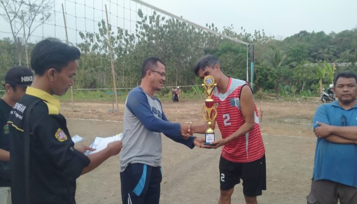 Peringati Hari Sumpah Pemuda, Karang Taruna SIUNG HEGAR Gelar Turnamen Bola Volly.