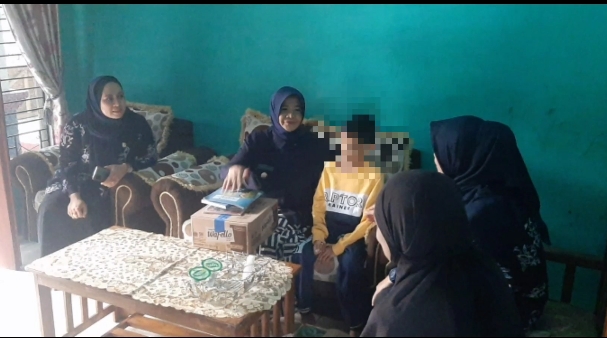 Walikota Banjar H. Ade Uu Sukaesih Siap Bantu Saat Kunjungi Anak Korban KDRT