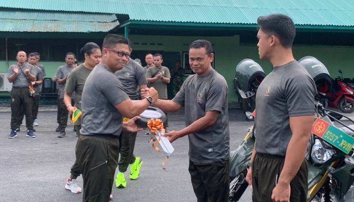 Tunjang Tugas Operasional, Dandim 1710/Mimika Serahkan 70 Unit Motor Dinas