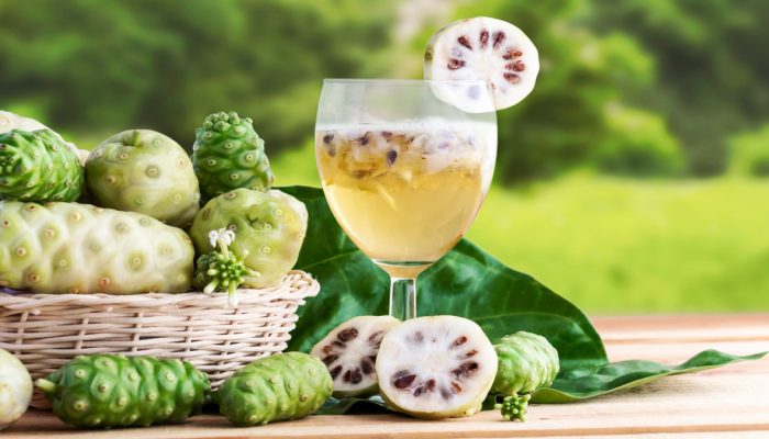 7 Manfaat Mengkudu untuk Kesehatan yang Wajib Anda Ketahui