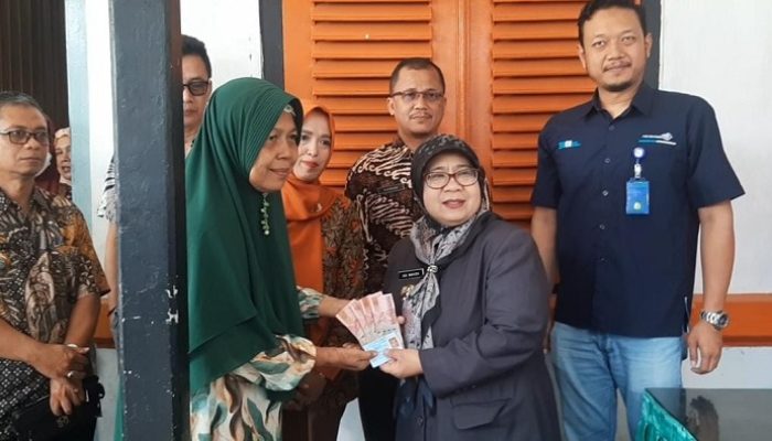 Pemkot Banjar Salurkan Bantuan Langsung Tunai El Nino Kepada Ribuan KPM