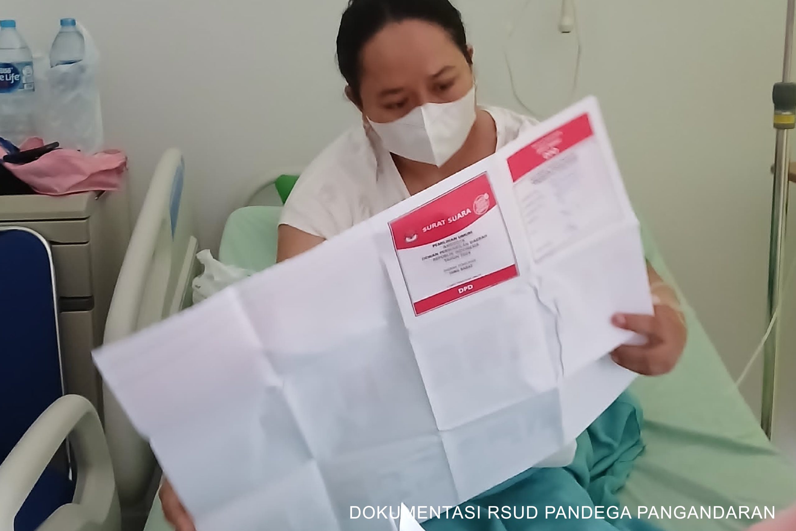 Pasien RSUD Pandega Pangandaran Tetap Berpartisipasi Lewat TPS Mobile Pada Pemilu 2024