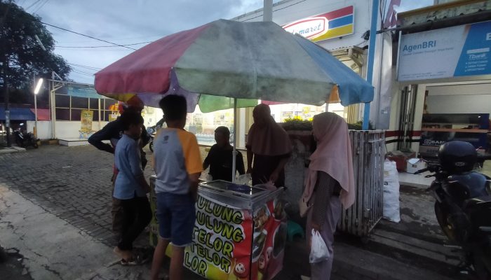 Ramadhan Berkah:  Kisah Mang Nanang yang Sukses Berjualan Cilor di Banjar dengan Peningkatan Penjualan Hingga Dua Kali Lipat