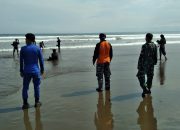 11 Wisatawan Asal Ciamis Berenang di Area Terlarang, 2 Orang Terseret Ombak dan Belum Ditemukan