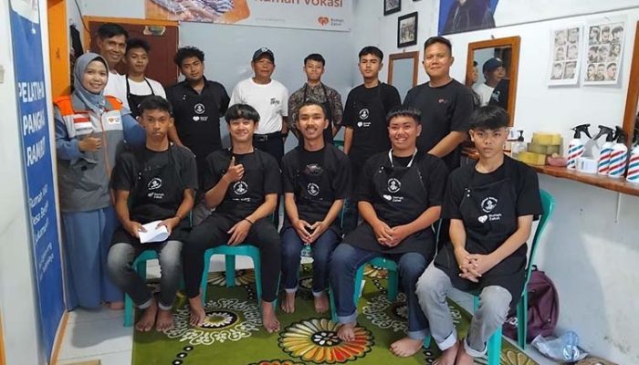 Rumah Zakat Inisiasi Vokasi Pangkas Rambut yang Lahirkan Kapster Profesional