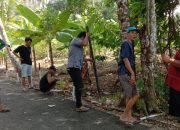 Warga Desa Cibogo Gotong Royong Sambut Perayaan HUT RI