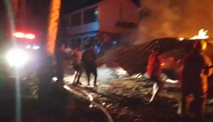 Api Melahap Gudang di Rumah Mantan Menteri KKP, Dua Unit Pemadam Dikerahkan