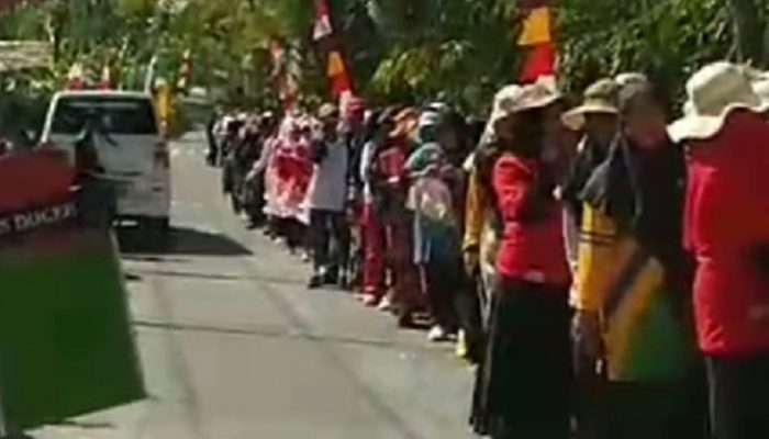 Peringati HUT RI ke-79, Warga Desa Cibogo Ramaikan Jalan Sehat dan Berbagai Lomba