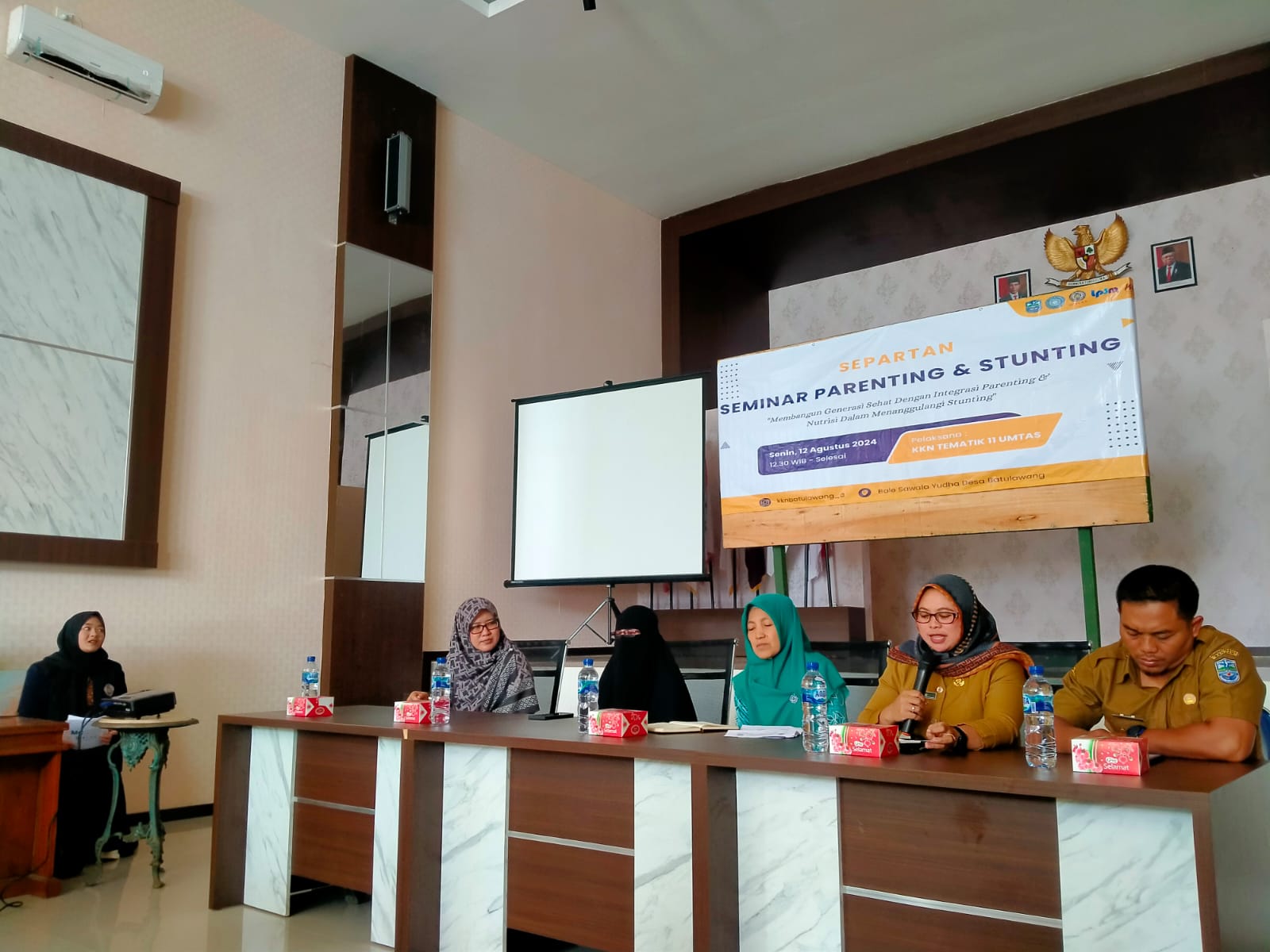 Sosialisasi Parenting & Stunting: Membangun Generasi Sehat di Desa Batulawang