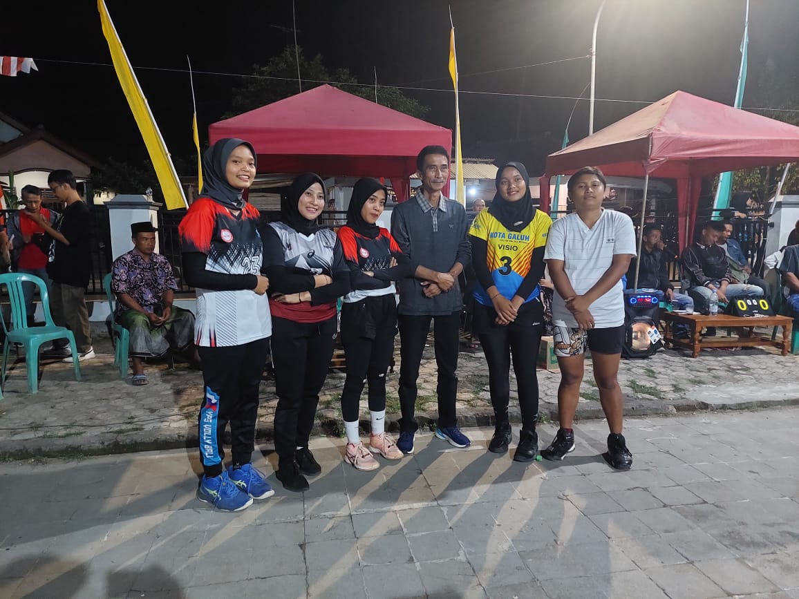 Meriahkan Kemerdekaan dengan Turnamen Bola Voli Tradisional