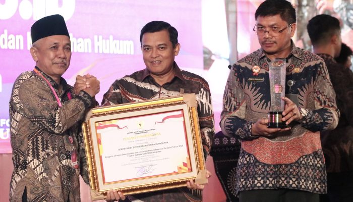 Sekretariat DPRD Pangandaran Pertahankan Prestasi Tertinggi di JDIHN Award 2024