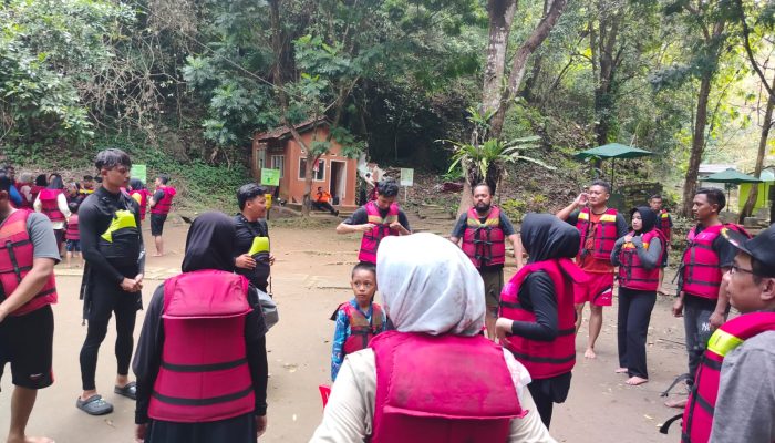 Pemuda Pangandaran Sukses Raih Jutaan Rupiah dari Promosi Wisata Body Rafting di Media Sosial