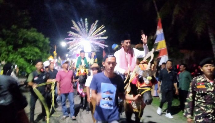 Tradisi Pawai Obor Warnai Maulid Nabi di Langgensari