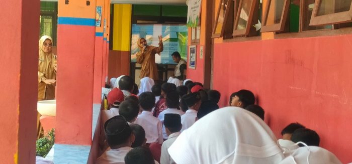 Mengatasi Sampah Sejak Dini, SDN 3 Ciparakan Gelar Edukasi Lingkungan bagi Siswa