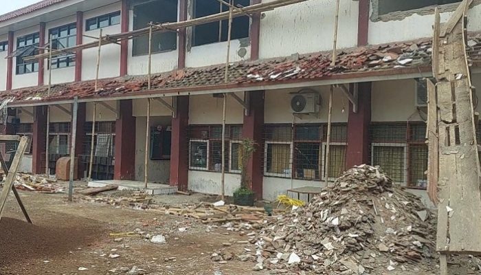 Seorang Pria Meninggal Dunia Diduga Terjatuh dari Lantai Dua di SMAN 3 Banjar