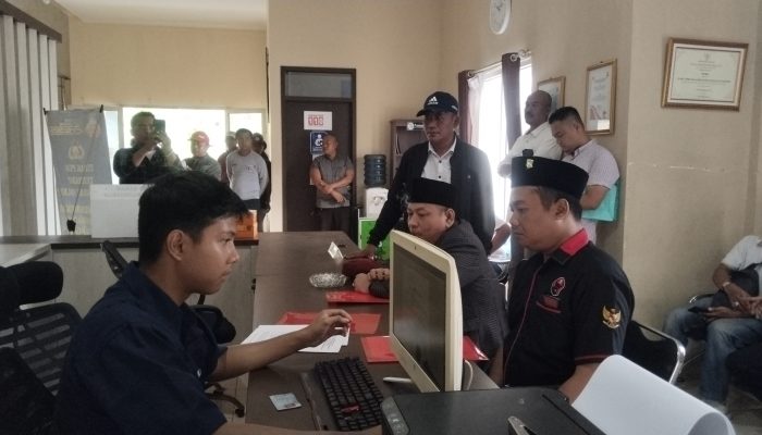 DPC PDI Perjuangan Laporkan Akun Facebook “Dakocan Aprilian” Ke Polres Pangandaran