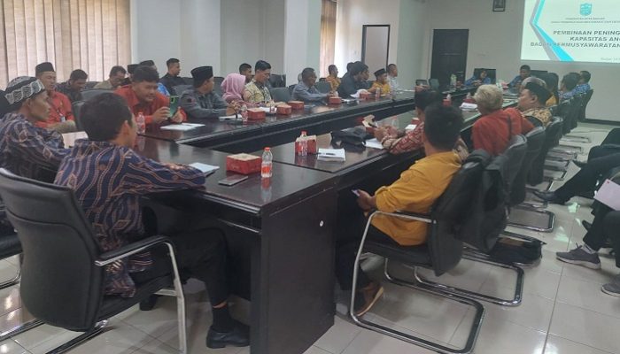 Pj. Walkot Buka Pembinaan Peningkatan Kapasitas Anggota BPD Kota Banjar