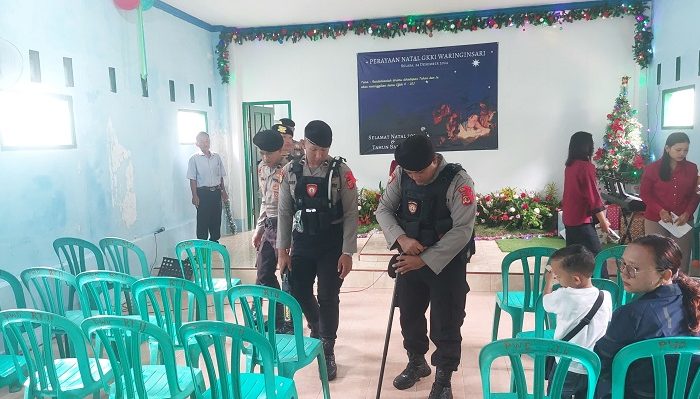 Polres Banjar Lakukan Sterilisasi Gereja Demi Keamanan Perayaan Natal 2024