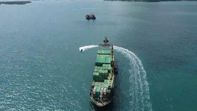 Bakamla RI Gagalkan Transaksi BBM Ilegal di Perairan Batam