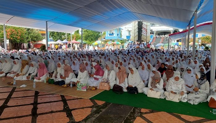 Ribuan Warga Hadiri Peringatan Isra Mi’raj Nabi Muhammad SAW 1446 H di Alun-Alun Kota Banjar