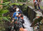 Gotong Royong Bersihkan Saluran Air Citatah, Warga Banjar Cegah Banjir dan Dukung Pertanian