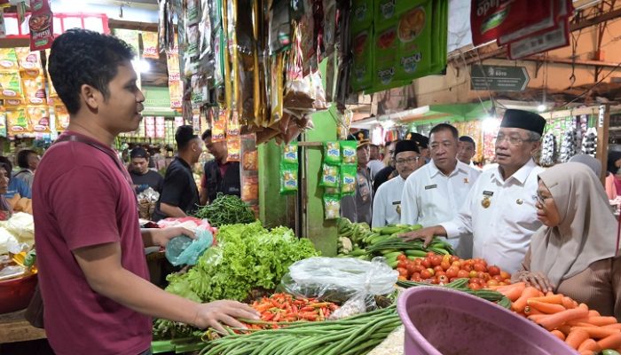 Wali Kota Banjar dan TPID Sidak Harga Bahan Pokok Jelang Lebaran