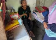 Hidup di Emperan Bekas Bengkel, Otong Dodi Berjuang Sendiri di Usia Senja