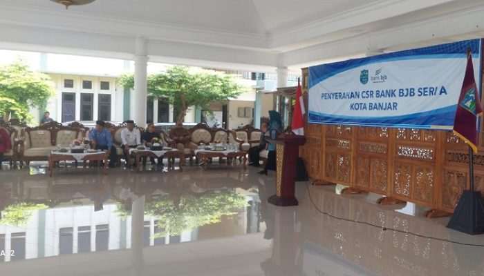 Wali Kota Banjar Serahkan Bantuan CSR Bank BJB kepada 19 Penerima Manfaat