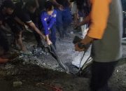 Petugas Damkar Banjar Evakuasi Ular Piton Sepanjang 3,5 Meter yang Gegerkan Warga Jadimulya