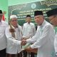 Wali Kota Banjar Serahkan Wakaf Tanah untuk MUI di Momen Milad ke-50