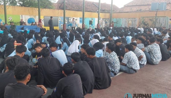 Kesbangpol Kota Banjar Ajak Pelajar SMA 3 Jadi Agen Perubahan Lewat Pancasila