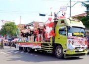 Bappelitbangda Banjar Hadirkan Mobil Inovasi di Pawai Alegoris HUT RI ke-80